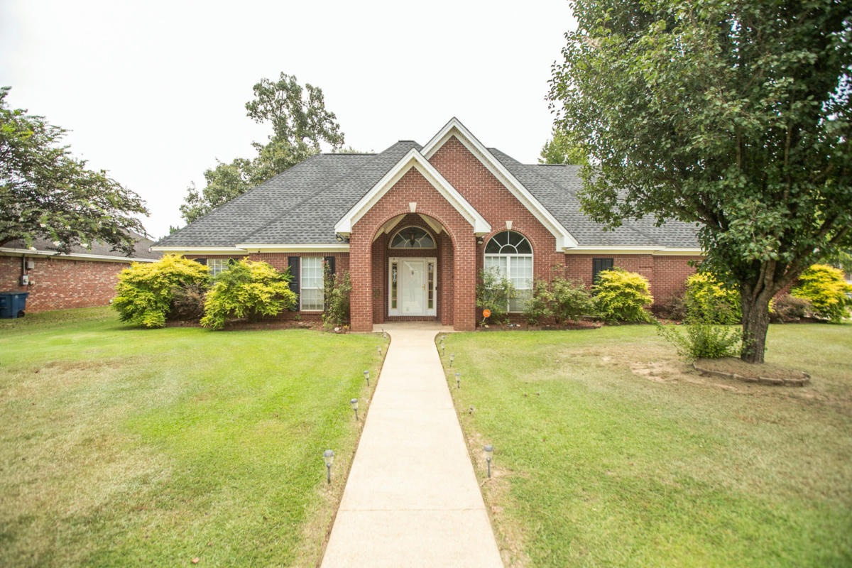 185 ACORN DR, COLUMBUS, MS 39705, photo 1 of 38