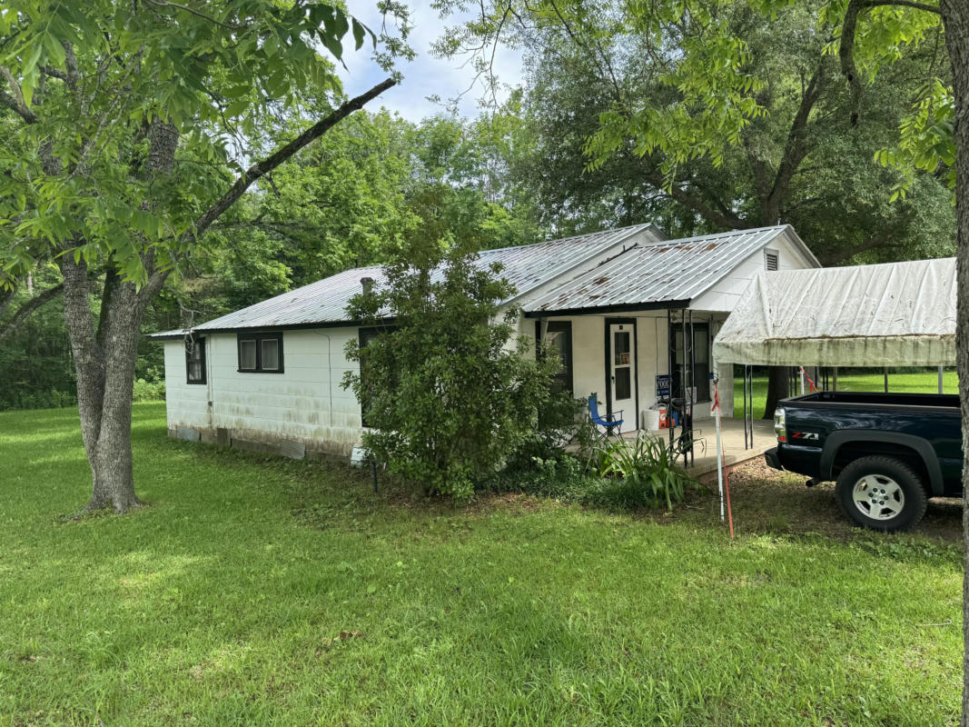 535 OLD WHITE RD S, WEST POINT, MS 39773, photo 1 of 7